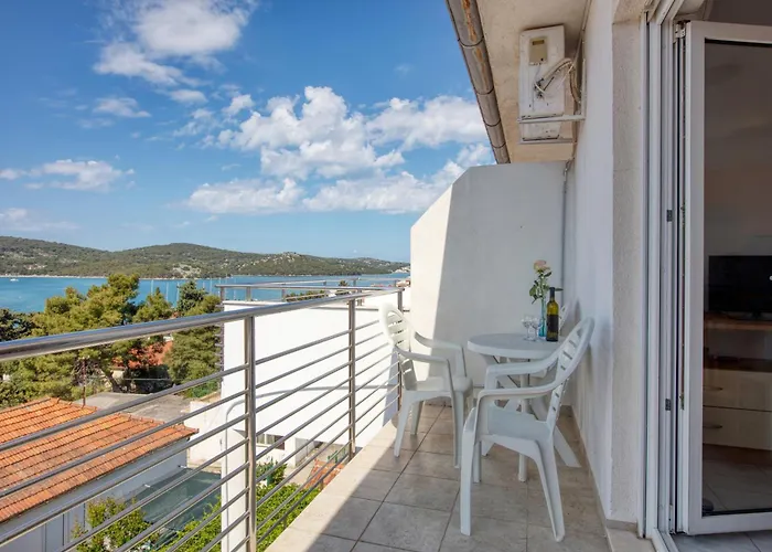 Apartments By The Sea Tisno, Murter - 4295
