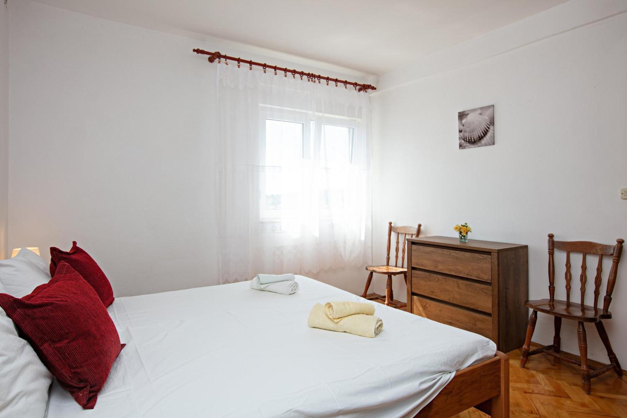 Apartment By The Sea Tisno, Murter - 4295