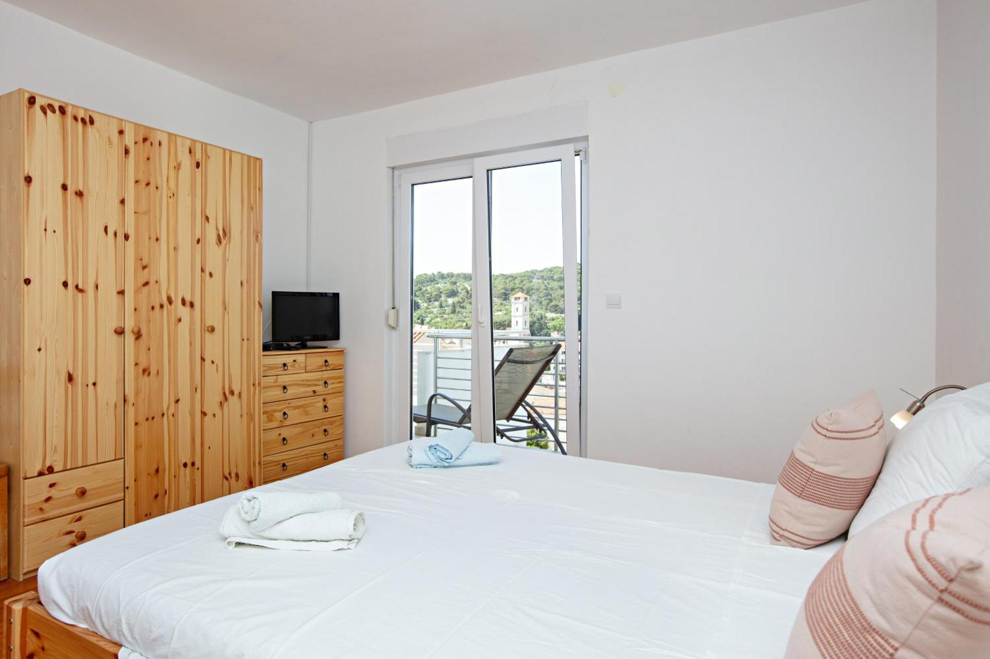 By The Sea Tisno, Murter - 4295 Apartment *