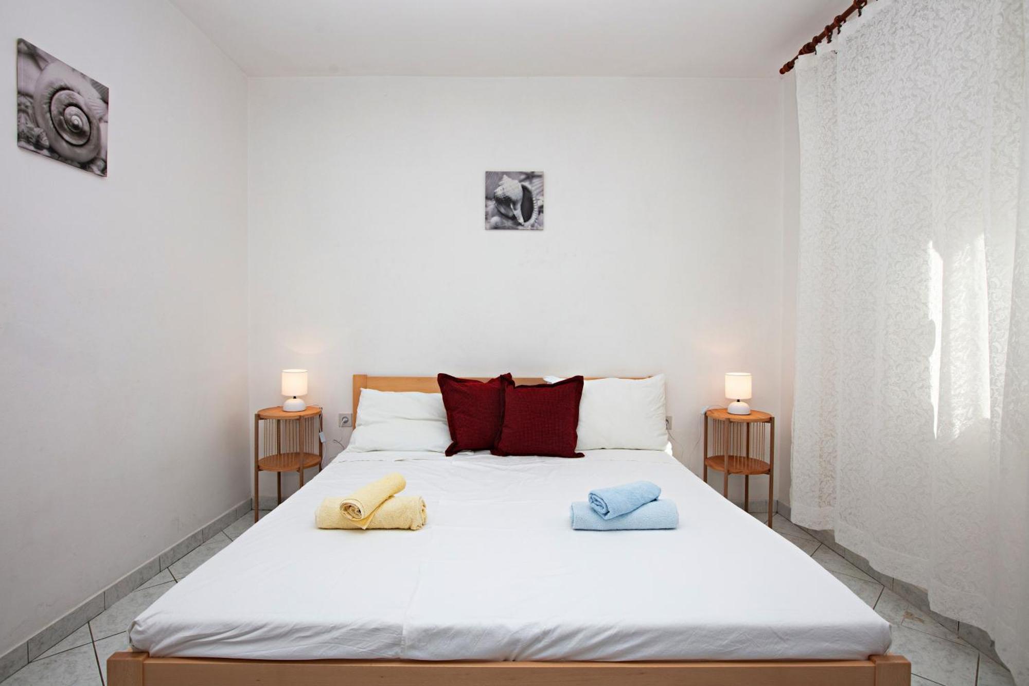 By The Sea Tisno, Murter - 4295 Apartment *