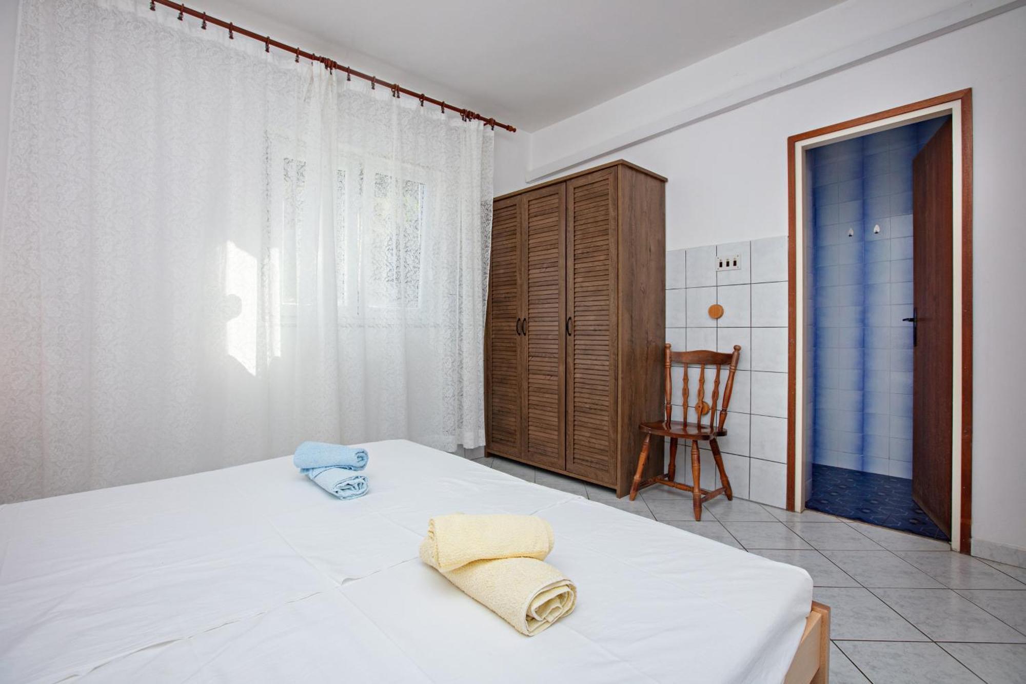 Apartment By The Sea Tisno, Murter - 4295 *