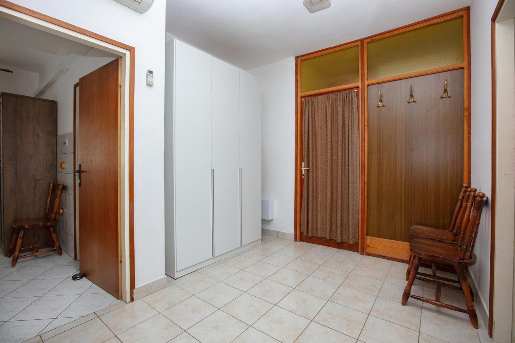 Apartment By The Sea Tisno, Murter - 4295